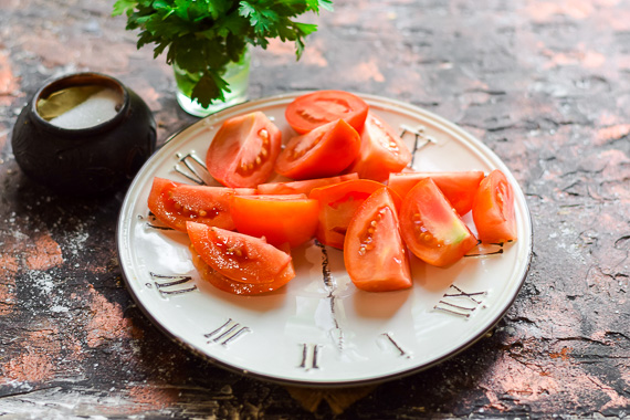 помидоры дольками с луком и маслом рецепт фото 2